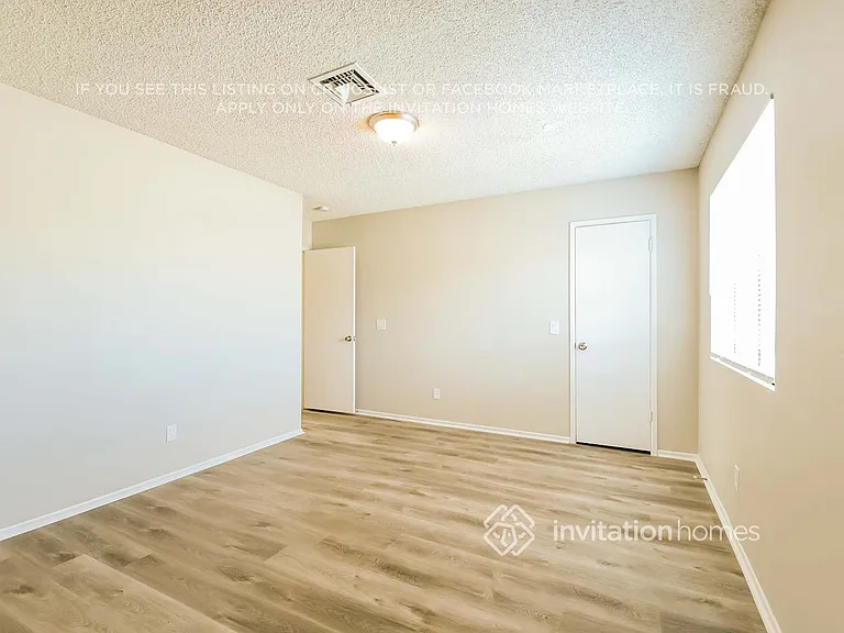 6340 W Grandview Rd — Photo 9