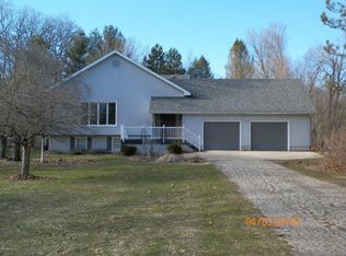 6060 Paw Paw Lake Rd, Coloma, MI 49038