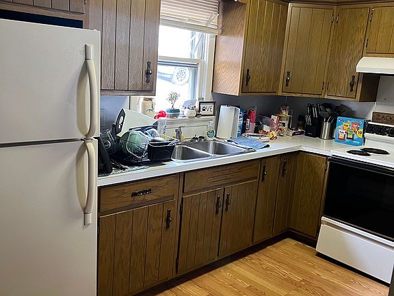 4th image of 166 & 168 E Main St #166B