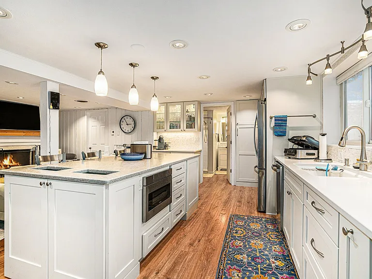 17437 Lakeview Dr — Photo 33