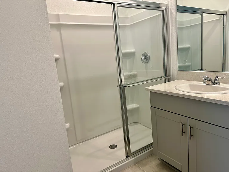 534 Wayland Dr — Photo 13