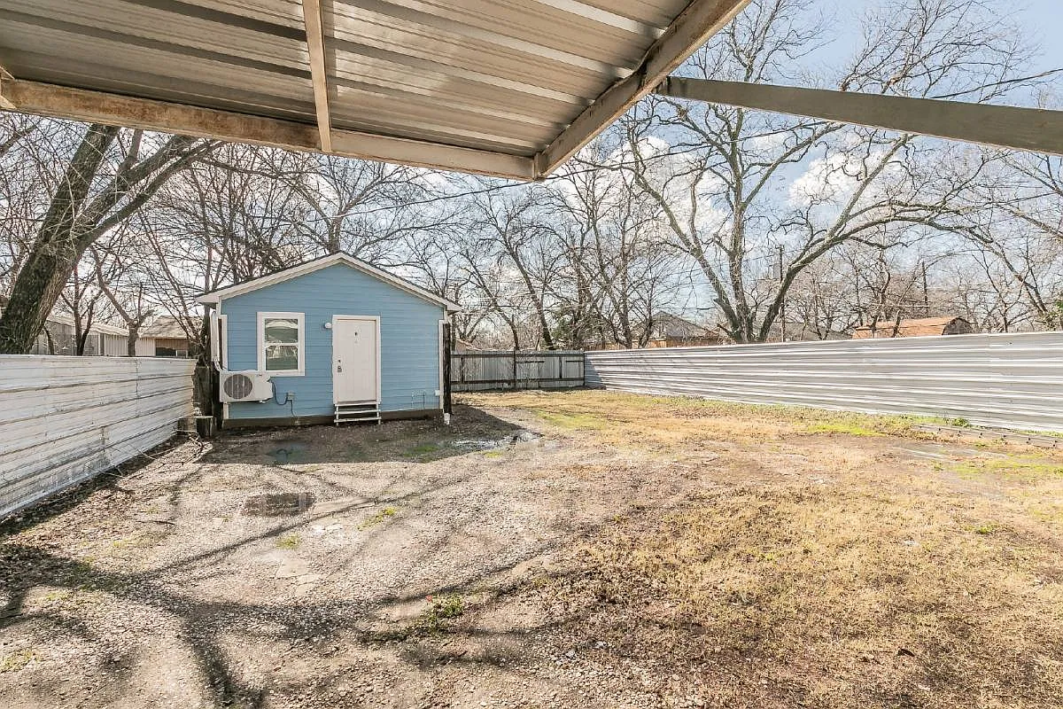 Building Photo - 3524 Avenue M #B