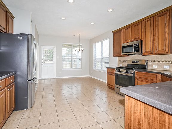 5th image of 12511 Rushmore Ln