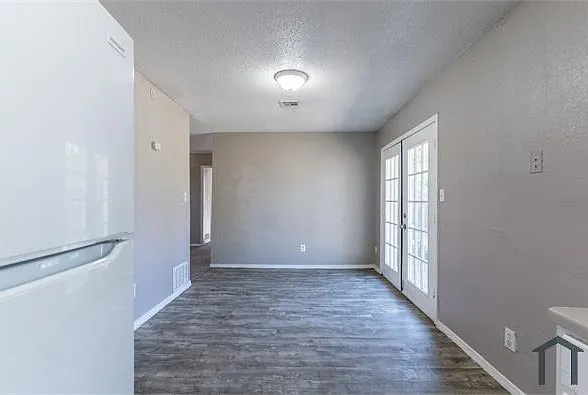 109 SW 15th St — Photo 10