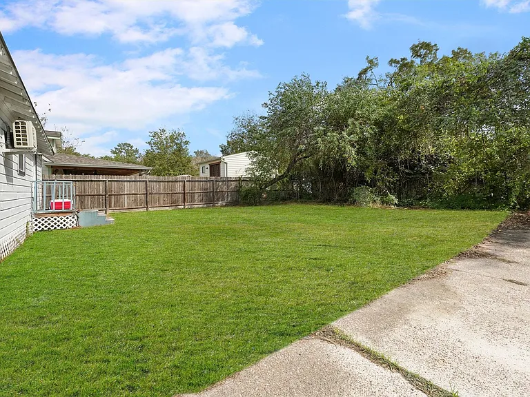 8514 Spaulding St #1 — Photo 10