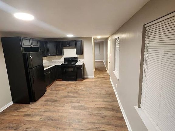 3rd image of 2511 Woodland Ave #2511
