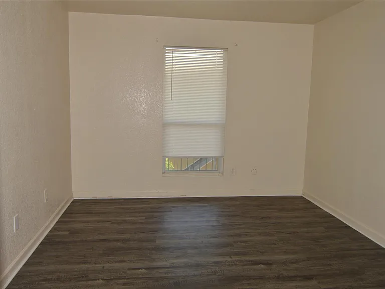 8100 Creekbend Dr #174 — Photo 11