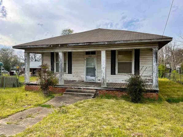 2505 E 15th Ave, Sheffield, AL 35660
