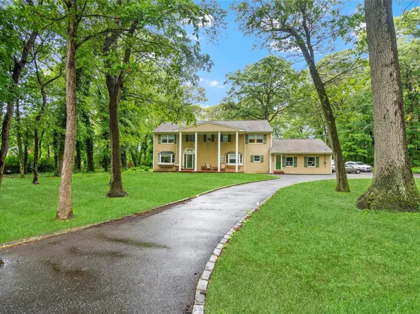 5 Linda Court, Oyster Bay, NY 11771