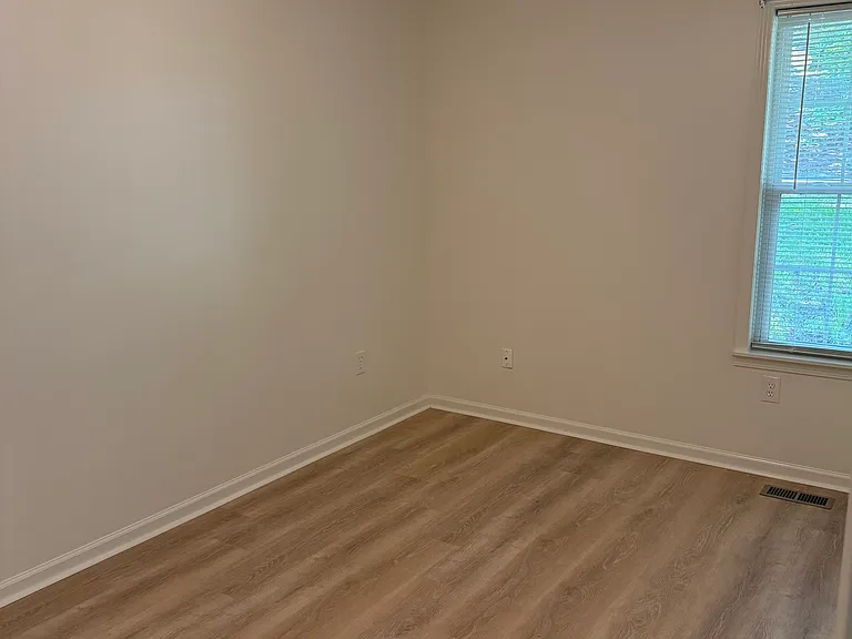 4 Dawson Pl — Photo 11