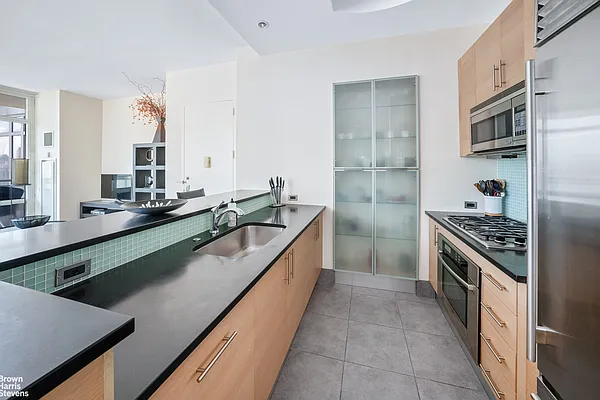Rented by Brown Harris Stevens | media 3