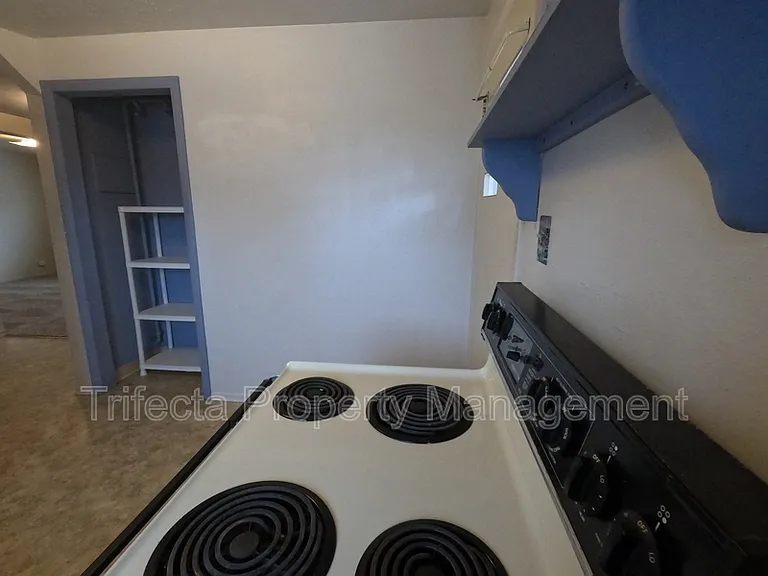 417 N Hollywood St #2 — Photo 4