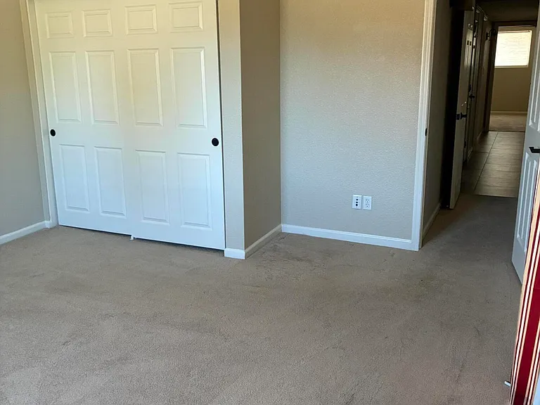 2058 E Fremont Dr — Photo 14