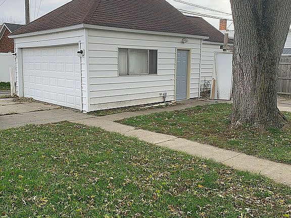 4th image of 118 Cherry St