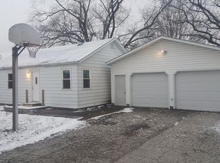 28 7th St N, Dakota City, IA 50529