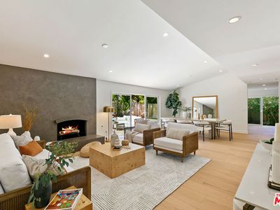 3633 Eddingham Ave, Calabasas, CA, 91302