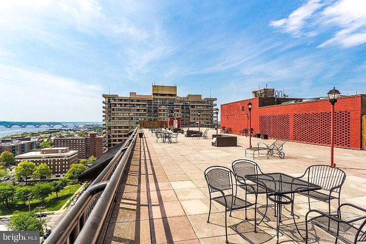 1st image of 801 N Pitt St APT 512