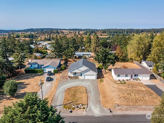 3rd image of 947 Carl Avenue