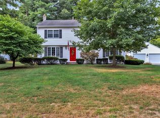108 Mayflower Ridge Dr, Wareham, MA 02571