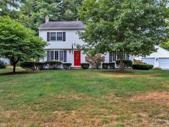 108 Mayflower Ridge Drive, Wareham, MA 02571