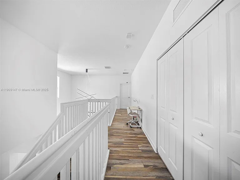 1411 SE 26th Rd — Photo 51