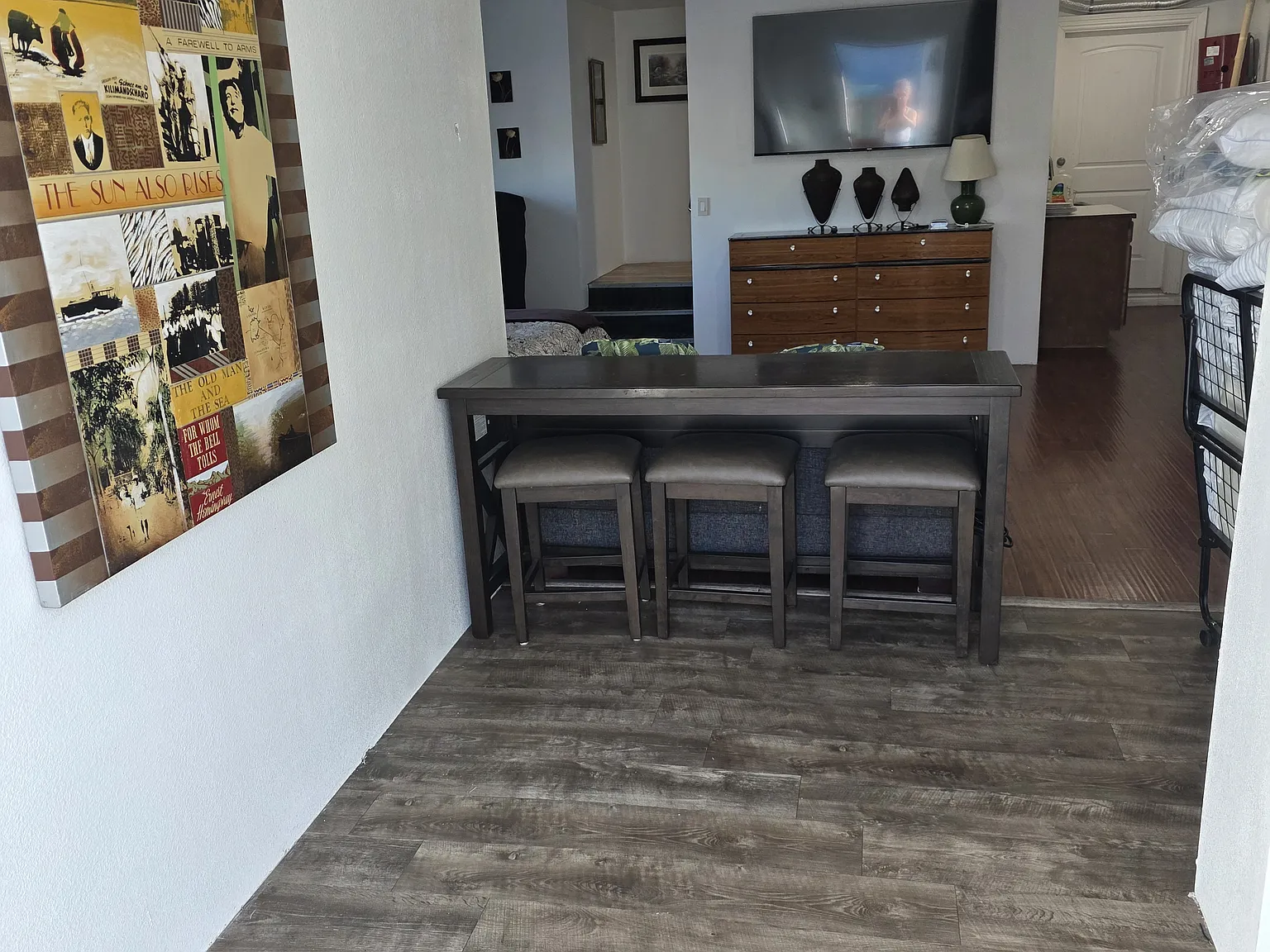 Studio, 750 sqft, $1,300 — Photo 4