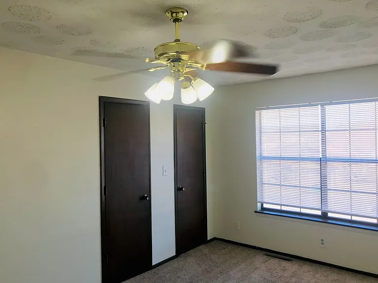 236 E Buena Vista St #B — Photo 13