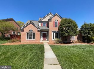 8396 Westpointe Dr, Fairfax Station, VA 22039