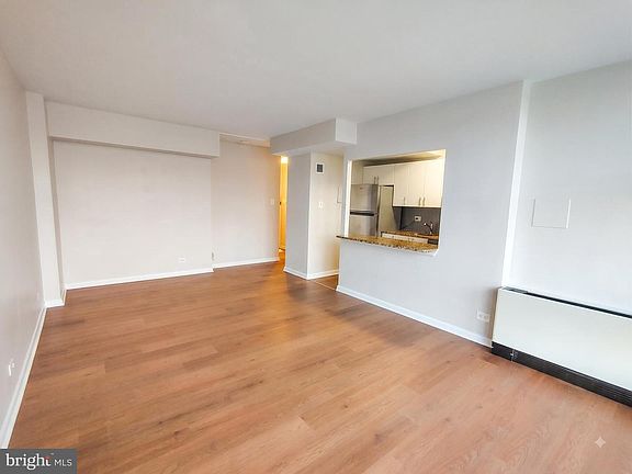 5th image of 1260 21st St NW APT 1000