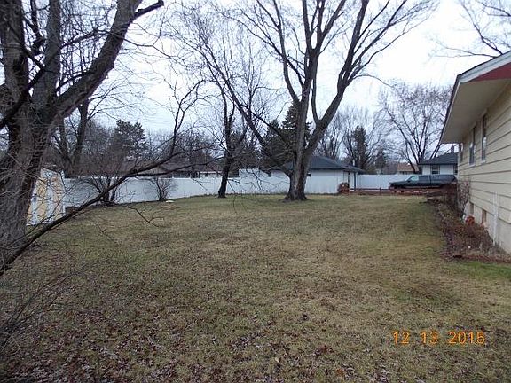 5th image of 11611 Douglas Dr N