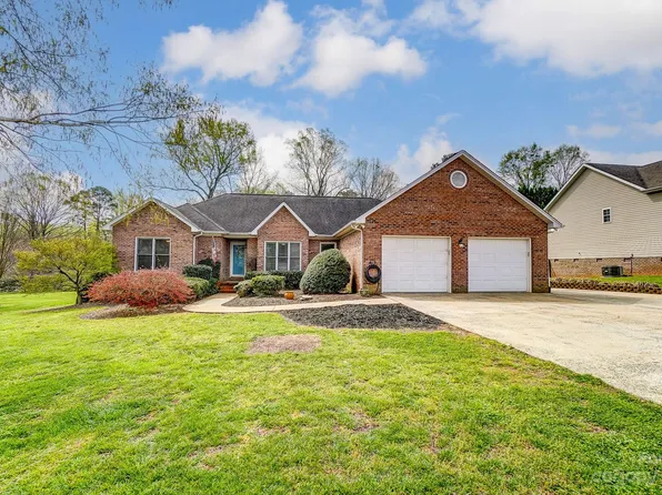 2509 Wilmont Dr, Gastonia, NC 28054