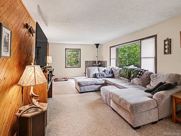 5th image of 3621 Atkins Rd