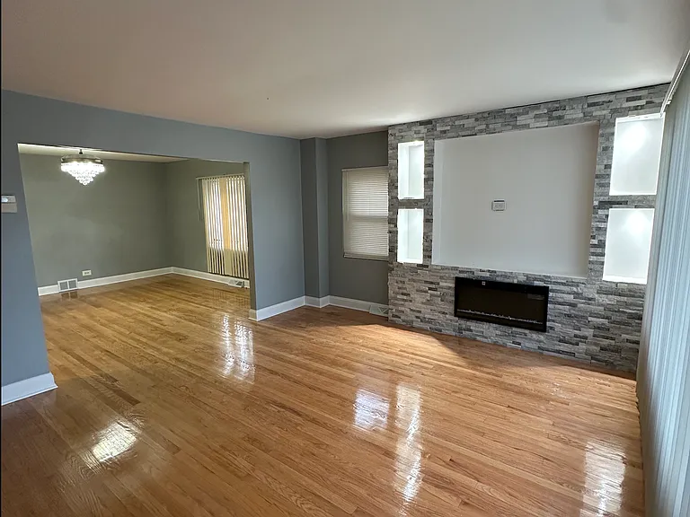 9628 S Parnell Ave #1 — Photo 4