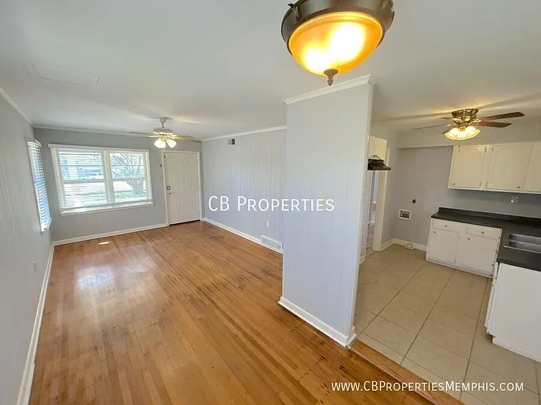 158 Wilson St — Photo 3
