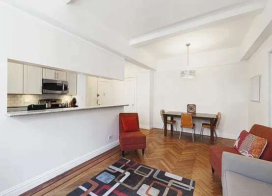 Sold by Warburg | media 5