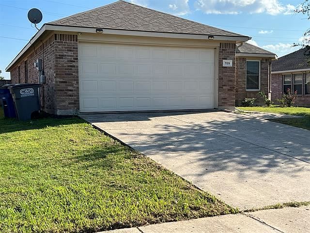 1st image of 709 Chelsea Dr