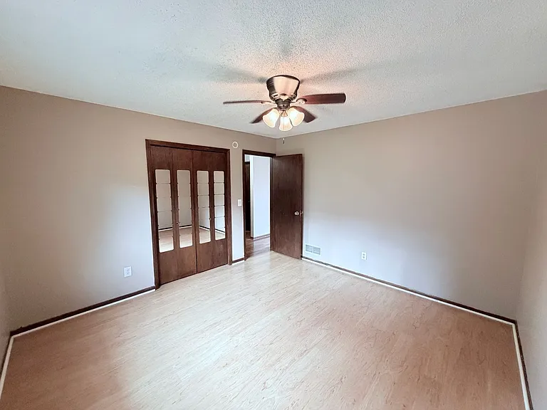 1707 Hallmark Ave N — Photo 9