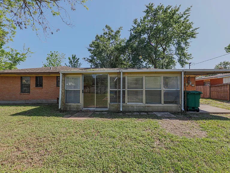 10038 Lazy Oaks St — Photo 12