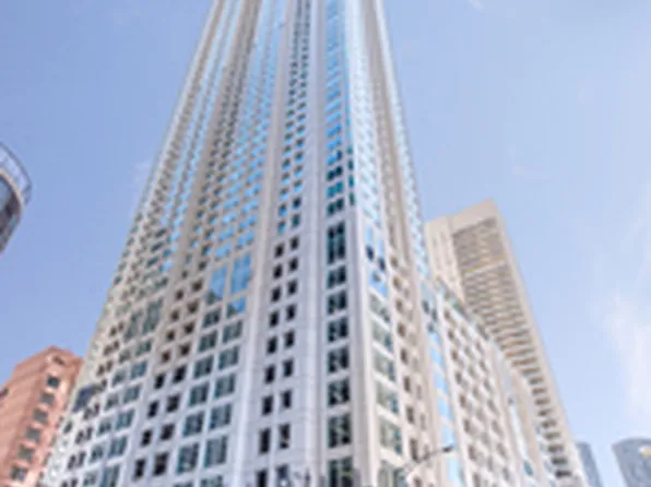 33 W Ontario St APT 33I, Chicago, IL 60654