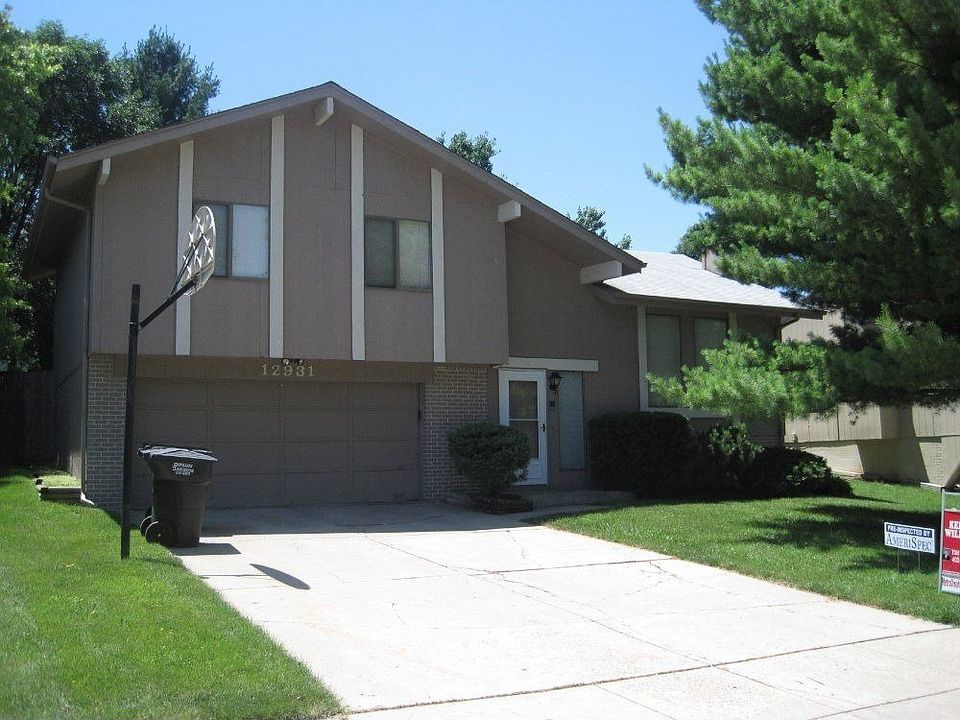 For Sale: 12931 Josephine St, Omaha, NE 68138