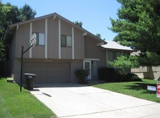 12931 Josephine St, Omaha, NE 68138