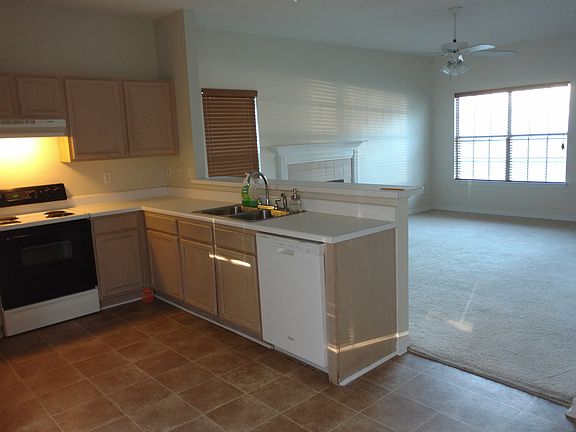 5th image of 6601 Dove Ln