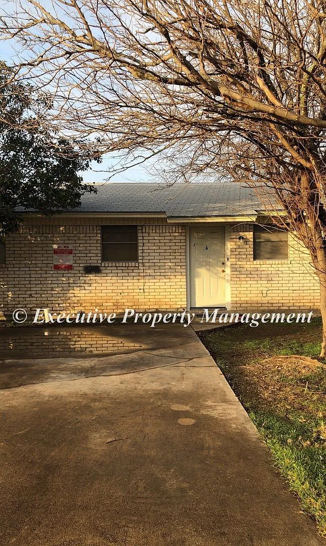 506 Sunset Lane — Photo 1