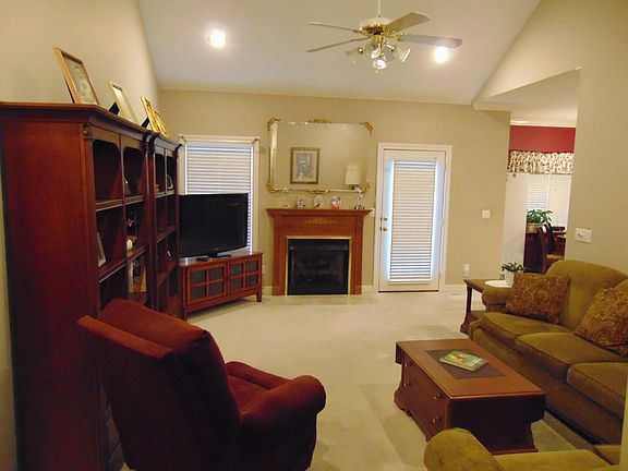 3rd image of 17 Eastridge Rd