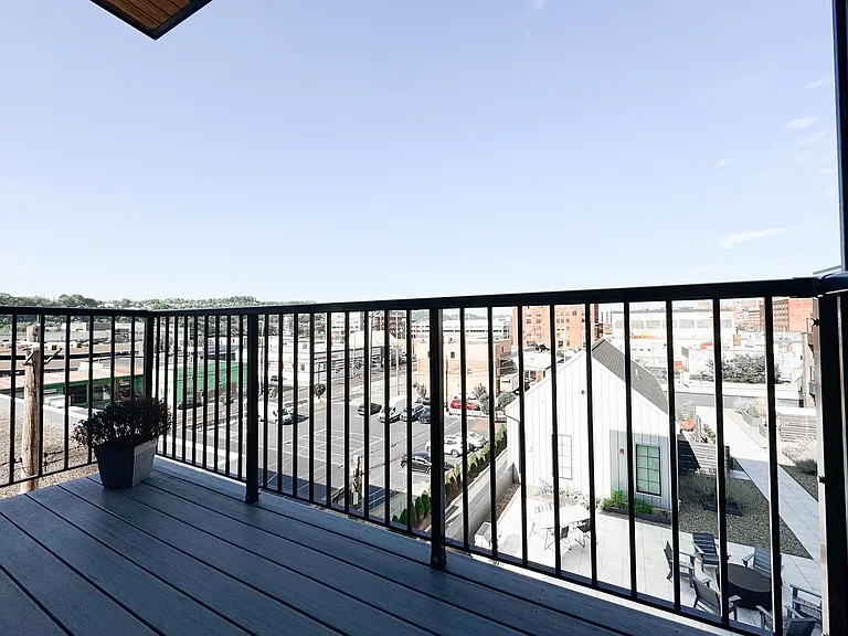 2635 Penn Ave #401 — Photo 10