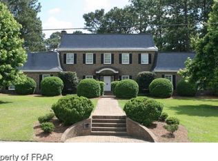 1106 Longleaf Dr, Fayetteville, NC 28305