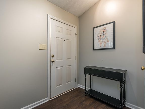 4th image of 5600 Jamaica Ln