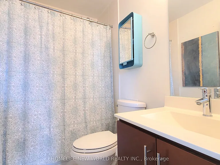 1 Hurontario St #505 — Photo 8