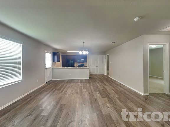 4th image of 5306 Everett Loop