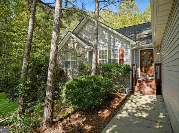 2072 Amberly Crossing Ln, Dacula, GA 30019